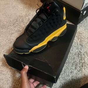 Nike Kids Sneakers Black and Yellow